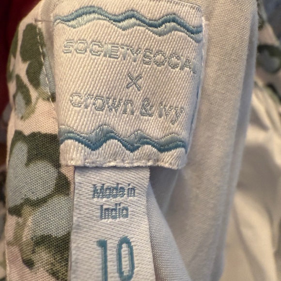 Floral Print Maxi Dress - Picture 9 of 10